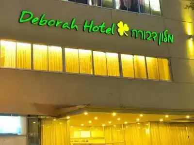 Debrah Brown, a Member of Browns - 5