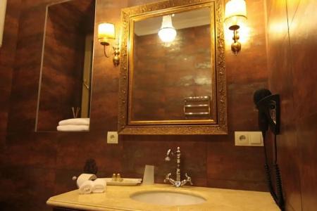 Theatre Boutique Apart-Hotel - 97