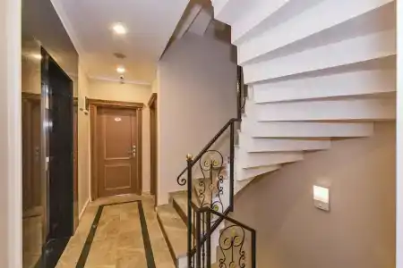 Magnaura House - 5