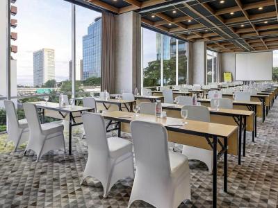 ibis Styles Jakarta Simatupang - 13