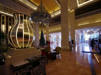 Wyndham Grand Plaza Royale Palace - 12