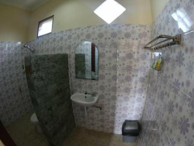 Sari Buana Bed & Breakfast - 30