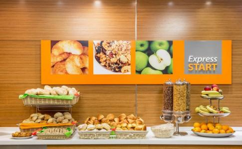 Holiday Inn Express Lisbon Airport by IHG - 9