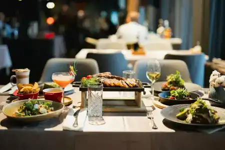 Crowne Plaza PODGORICA by IHG - 9