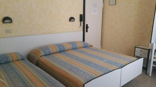 Oria Rivabella - 40