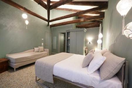 Venice Resort Airport - 20