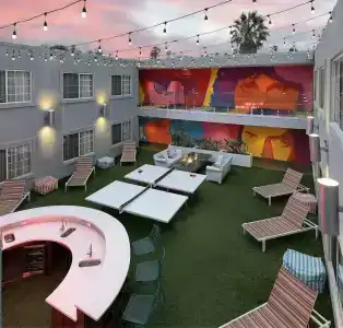 The Kinney - Venice Beach - 9