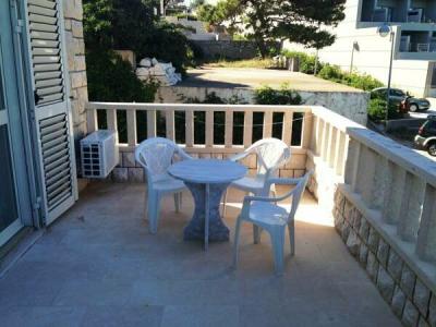 Guest House Steel - 37