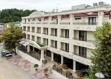 Black Bird Thermal & Spa - 6