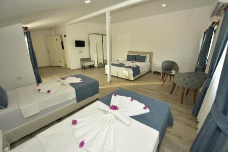 Demyra Boutique - 31