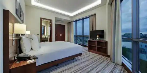 Hilton Garden Inn - 25