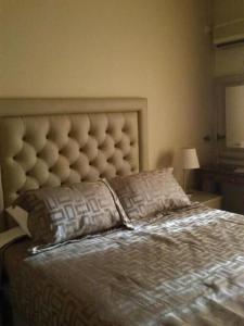 Queens Leriotis - 24