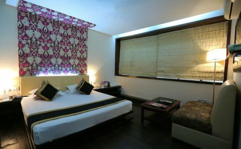 VIP International - 13