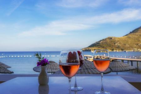 Liv By Bellazure - 10