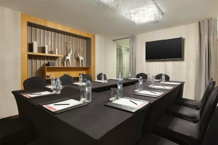 Ramada by Wyndham Downtown Dubai - 8
