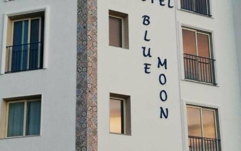Blue Moon - 27