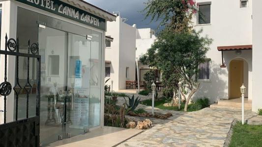 Canna Garden - Adults Only - 37