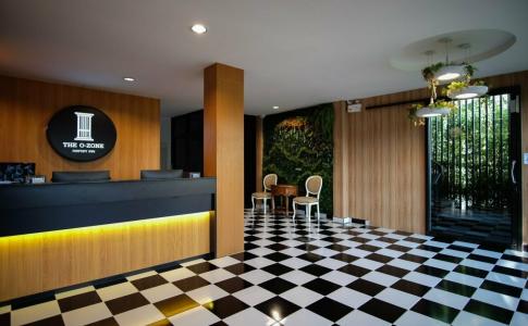 The O-Zone Airport Inn - 23