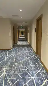 DoubleTree by Hilton - 32