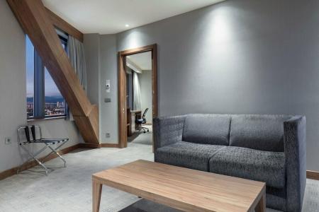 Hampton by Hilton - 13