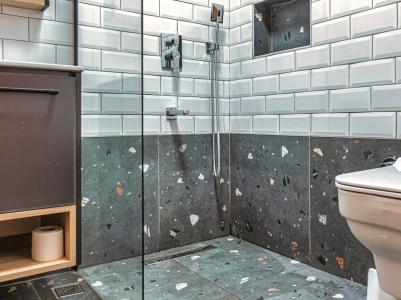 Bella Rose Apart, - 27