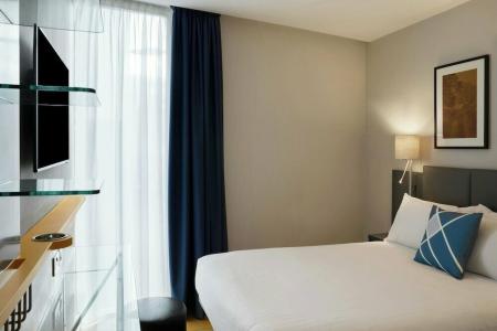 Four Points Flex by Sheraton Cardiff - 9