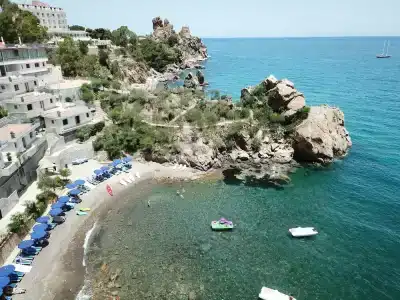 Blue Bay - 40