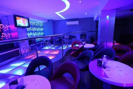 VIP International - 8