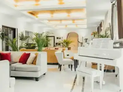 Mamaison le Regina Boutique - 15