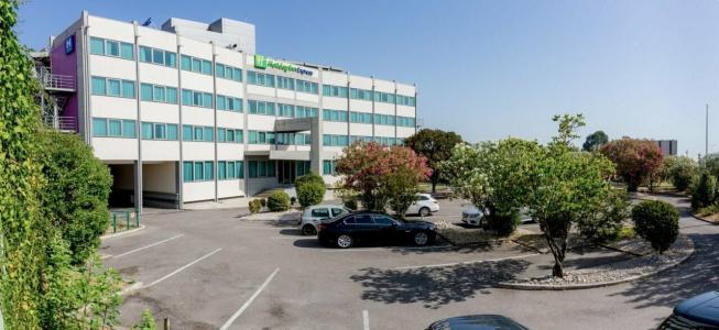 Holiday Inn Express Lisbon Airport by IHG - 2