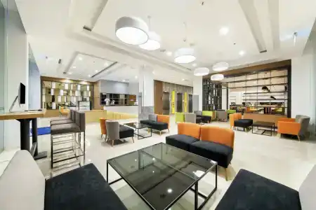 Holiday Inn Express Jakarta Menteng - 9