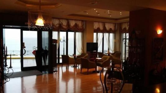 Queens Leriotis - 29