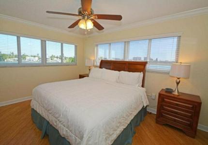 Westwinds Waterfront Resort - 35