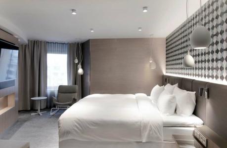 Radisson Blu Royal, - 19