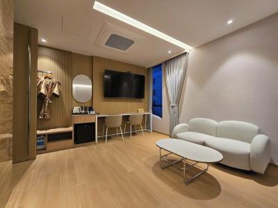 Tria Business & Boutique - 49