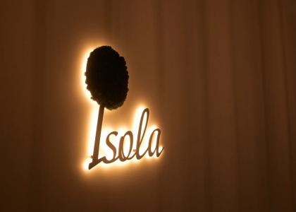 Isola - 52