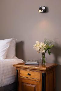 Arawa Park, Independent Collection by Evt, an EVT - 11