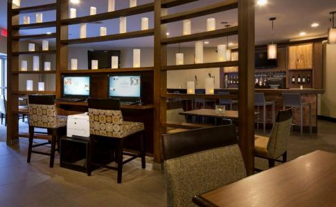 DoubleTree by Hilton Raleigh Brownstone University - 23