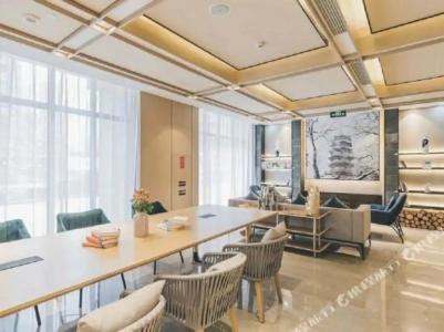 Atour (Nanjing Xingang Development Area) - 16