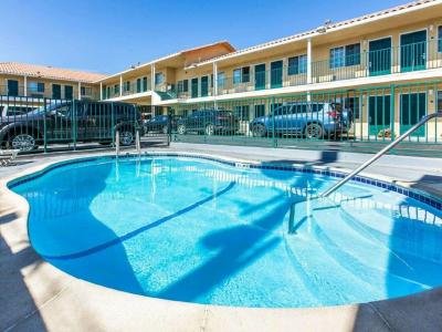 Comfort Inn Boardwalk - 2