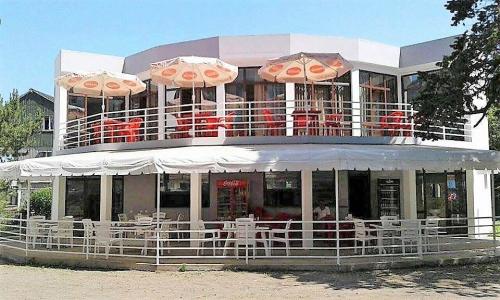 Guest House By the Sea - 3