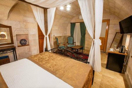 Caldera Cave & Restaurant - 42