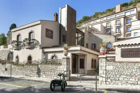 Villa Fiorita Boutique - 3