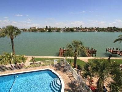 Westwinds Waterfront Resort - 13