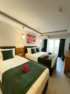 Mogons Exclusive - 22