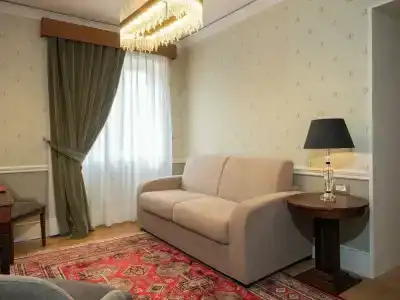 Ebel Boutique - 5