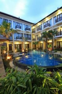 Suris Boutique - 32