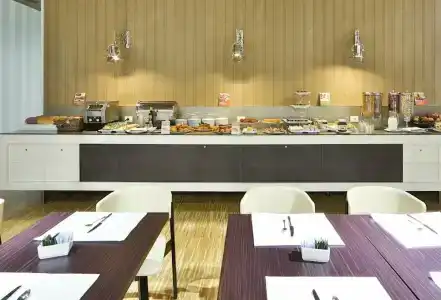Best Western Premier CHC Airport - 31
