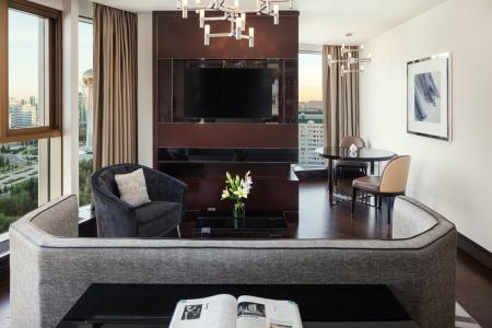 The Ritz-Carlton - 10