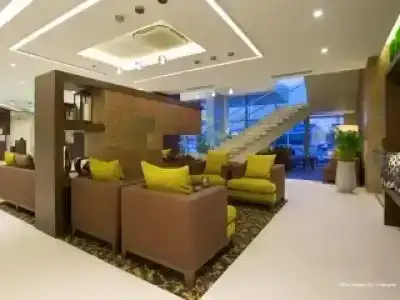 Hilton Garden Inn - 1